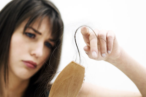 ۵ پیشنهاد برای جلوگیری از ریزش مو